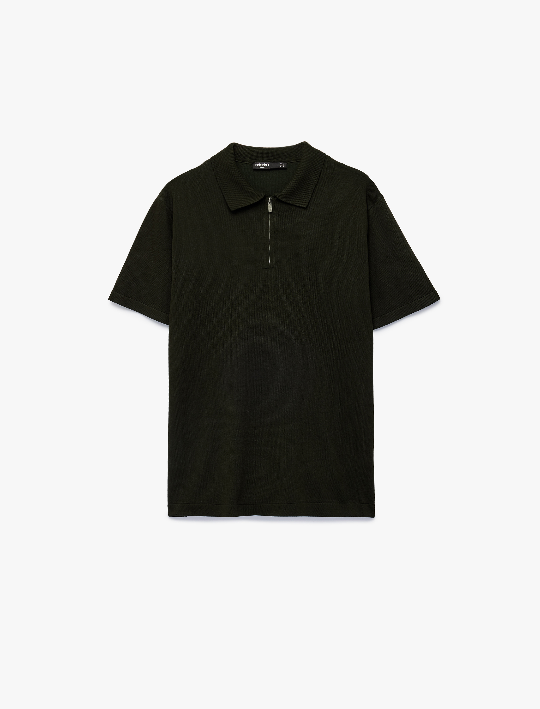   Regular Fit Viskon Yarım Fermuarlı Kısa Kollu Triko Tişört