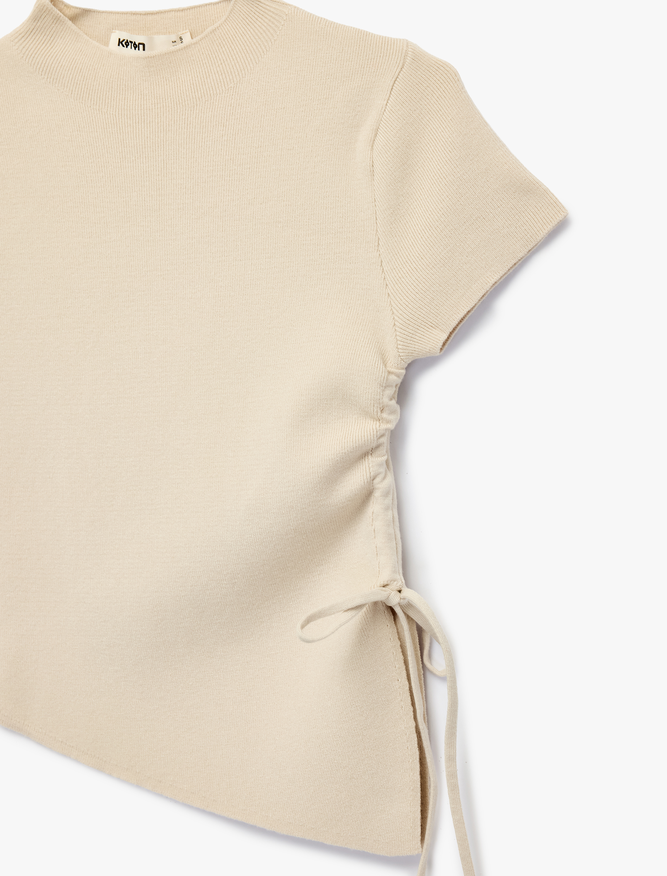   Asimetrik Kesim Kısa Kollu Bisiklet Yaka Büzgülü Triko Tişört