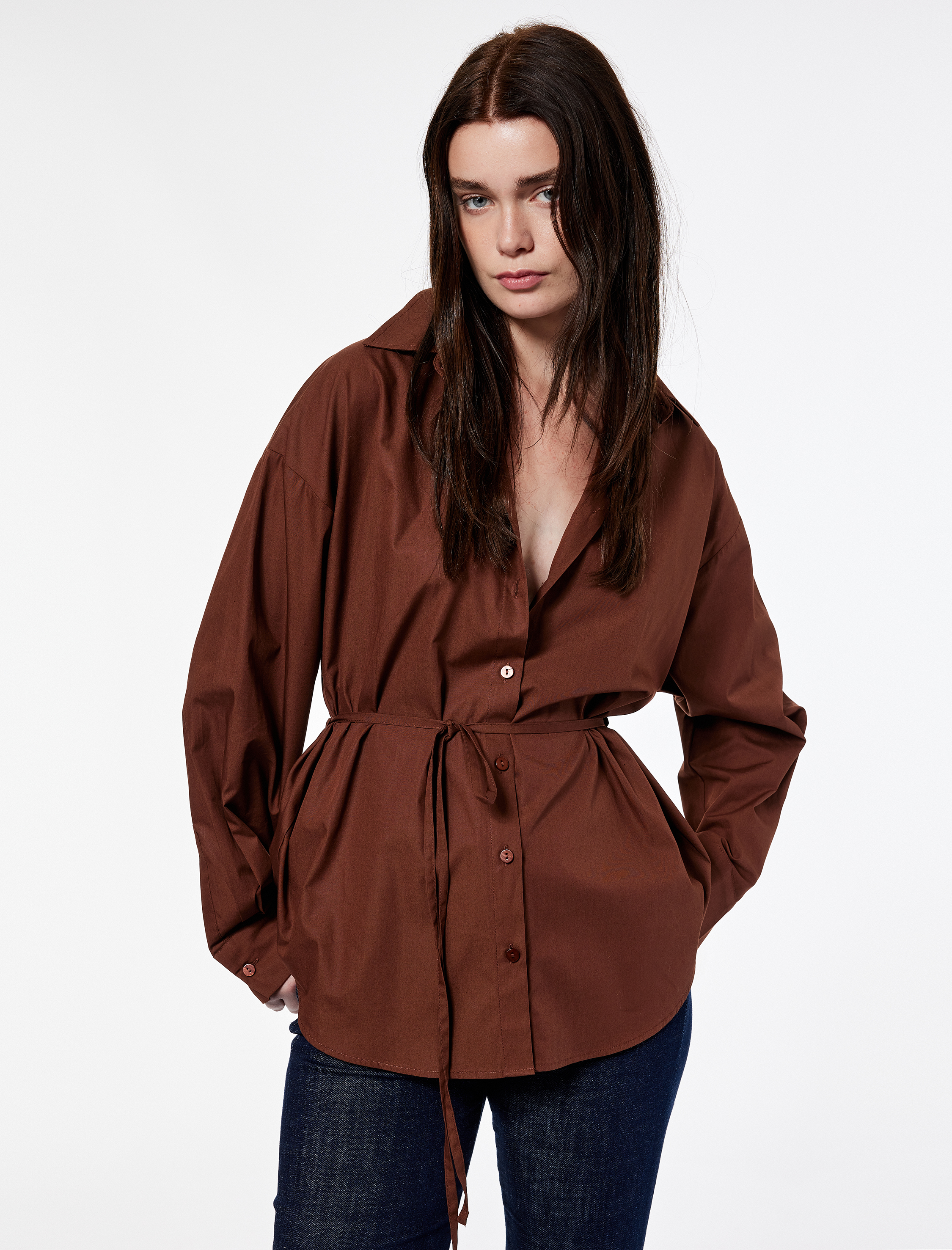   Uzun Kollu Klasik Yaka Bağlama Detaylı Uzun Poplin Gömlek