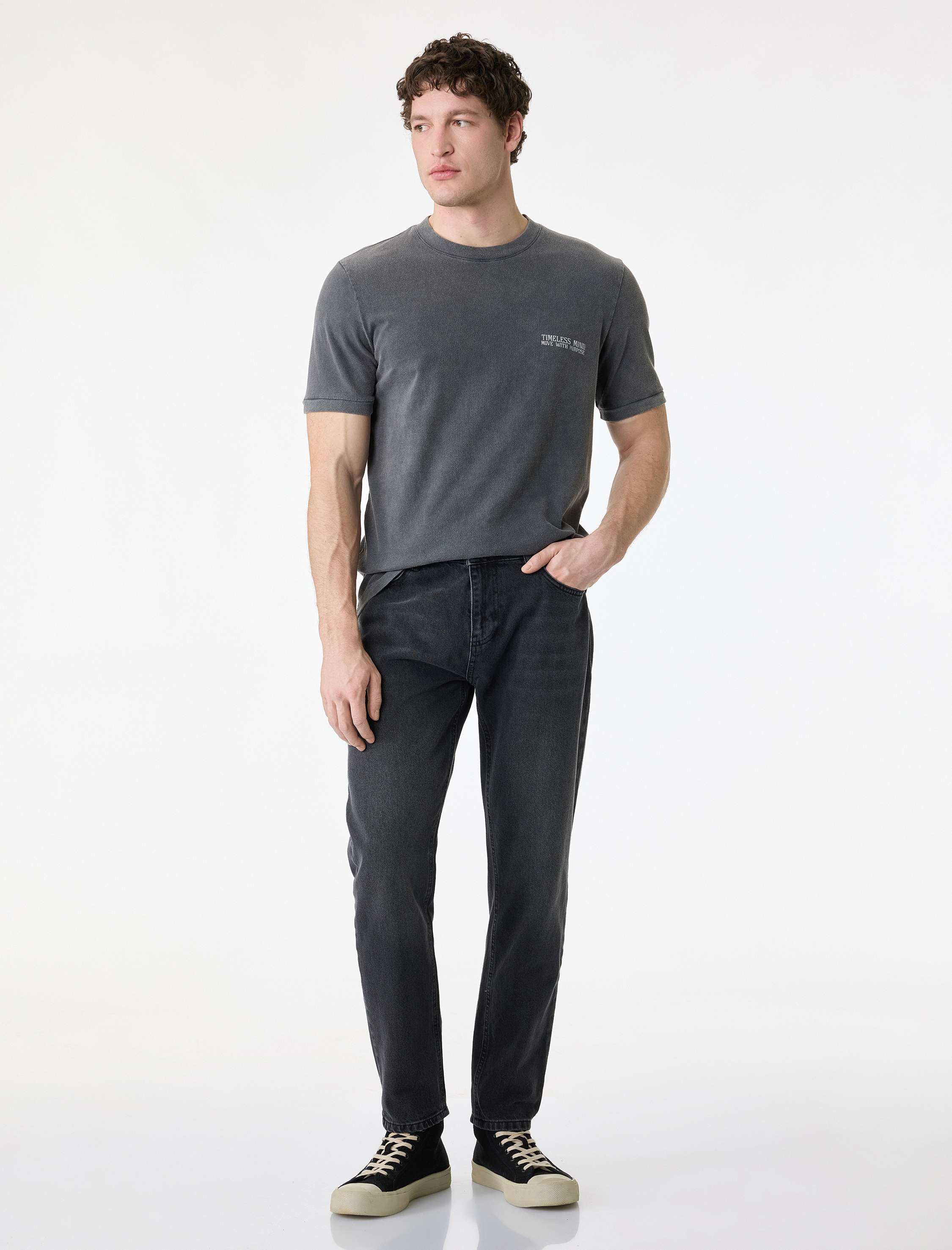   Regular Fit Kısa Kollu Bisiklet Yaka Pamuklu Yıkamalı Arkası Baskılı Tişört