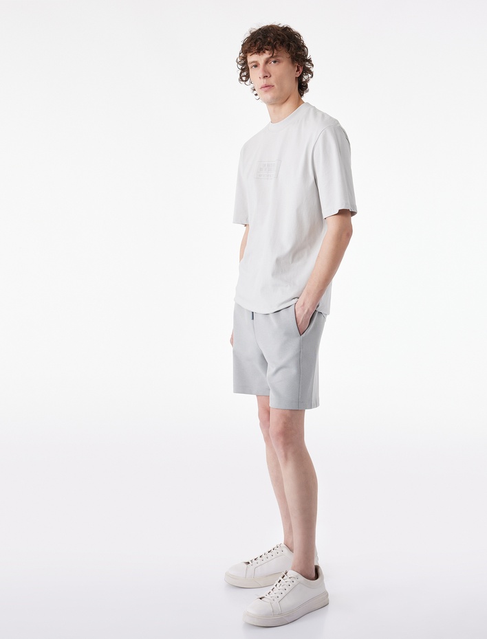  Dikiş Detaylı Cepli Beli Bağcıklı Şort