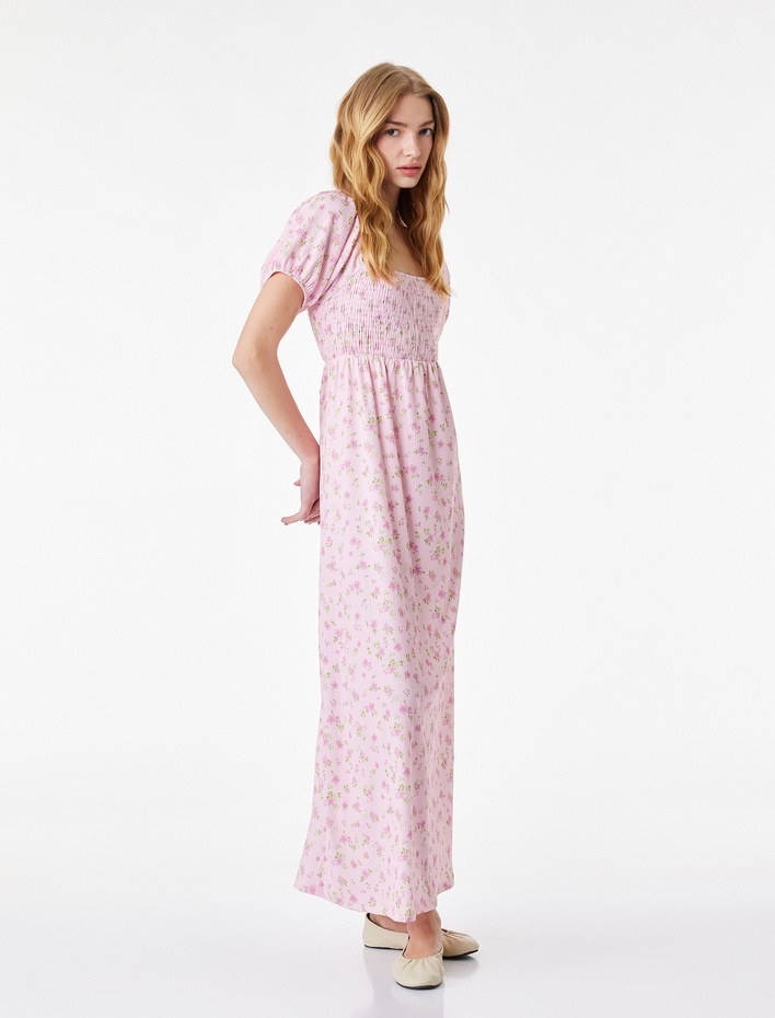  Kare Yaka Kısa Balon Kollu Uzun Çiçekli Elbise