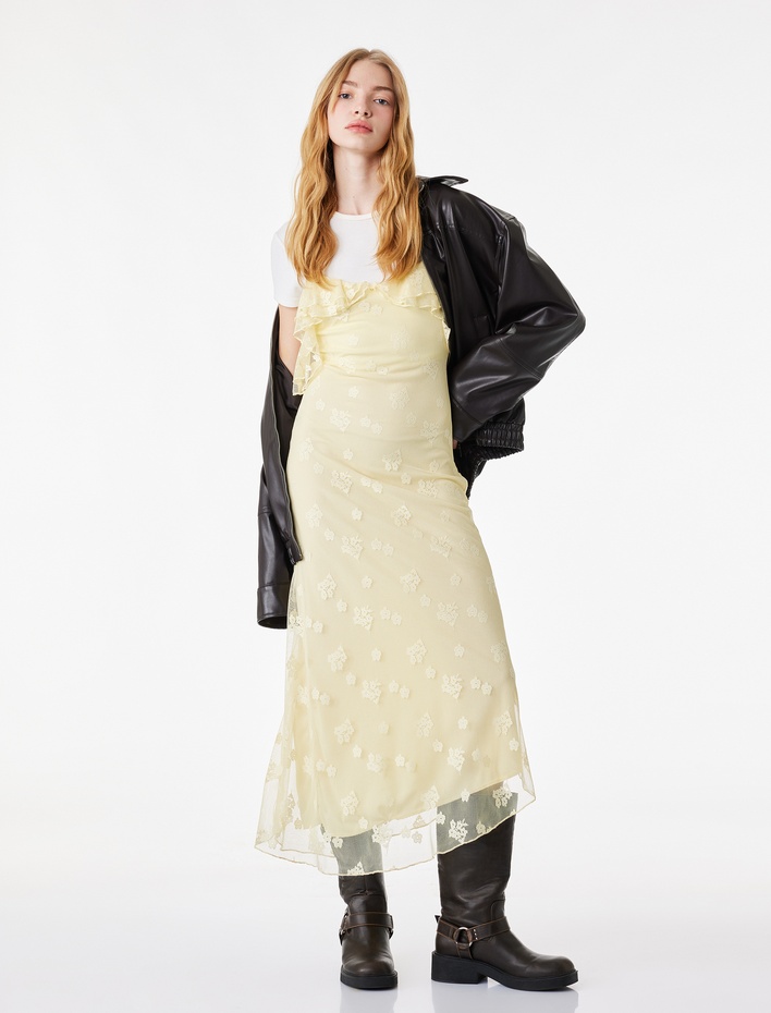  Asimetrik Kesim Fırfır Detaylı İp Askılı Uzun Çiçekli Tül Elbise