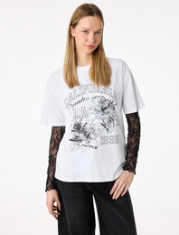 Rahat Kalıp Kısa Kollu Bisiklet Yaka Hibiskus Baskılı Tişört