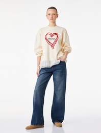 Uzun Kollu Bisiklet Yaka Kalp Baskılı Sweatshirt