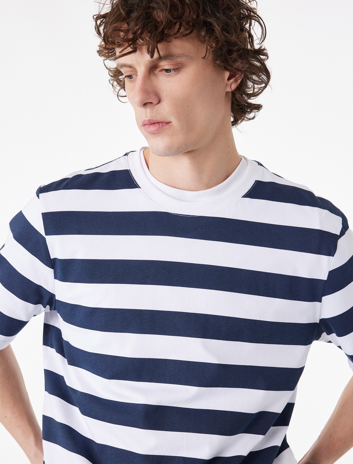  Regular Fit Kısa Kollu Bisiklet Yaka Pamuklu Çizgili Tişört