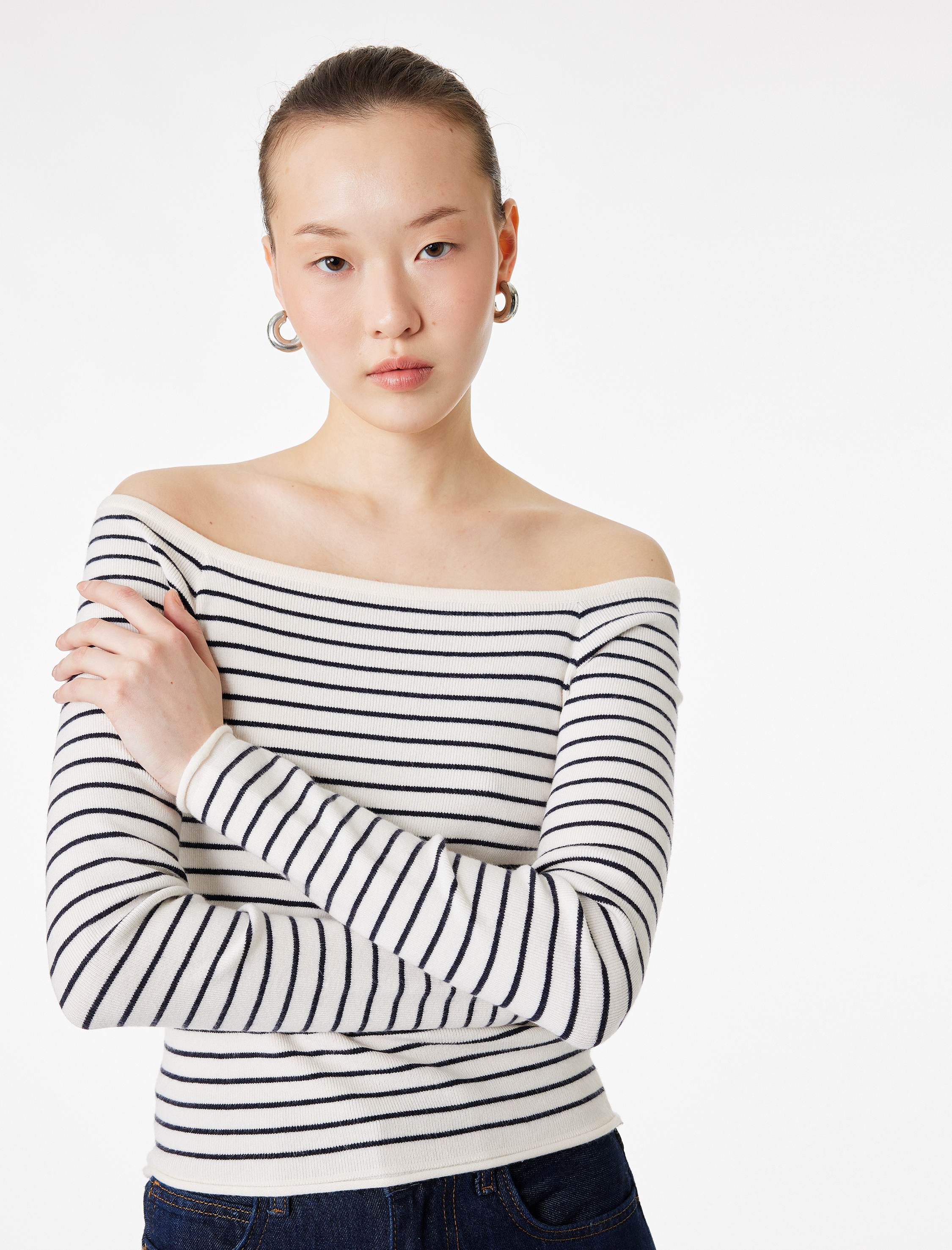   Uzun Kollu Kayık Yaka Açık Omuz Çizgili Triko Kazak