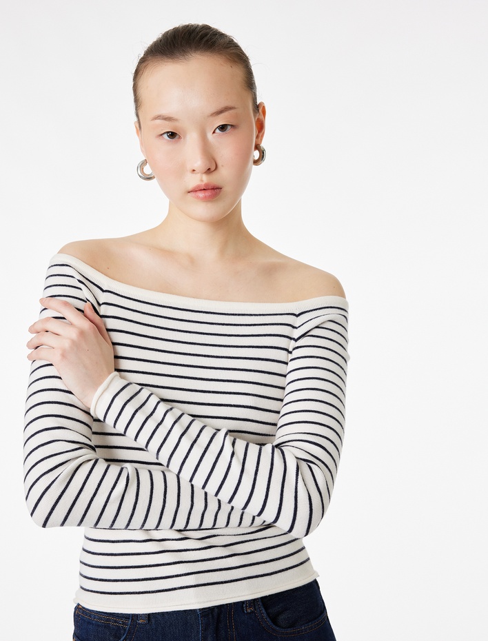  Uzun Kollu Kayık Yaka Açık Omuz Çizgili Triko Kazak