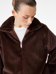 Uzun Kollu Dik Yaka Fermuarlı Suni Kürk Oversize Mont