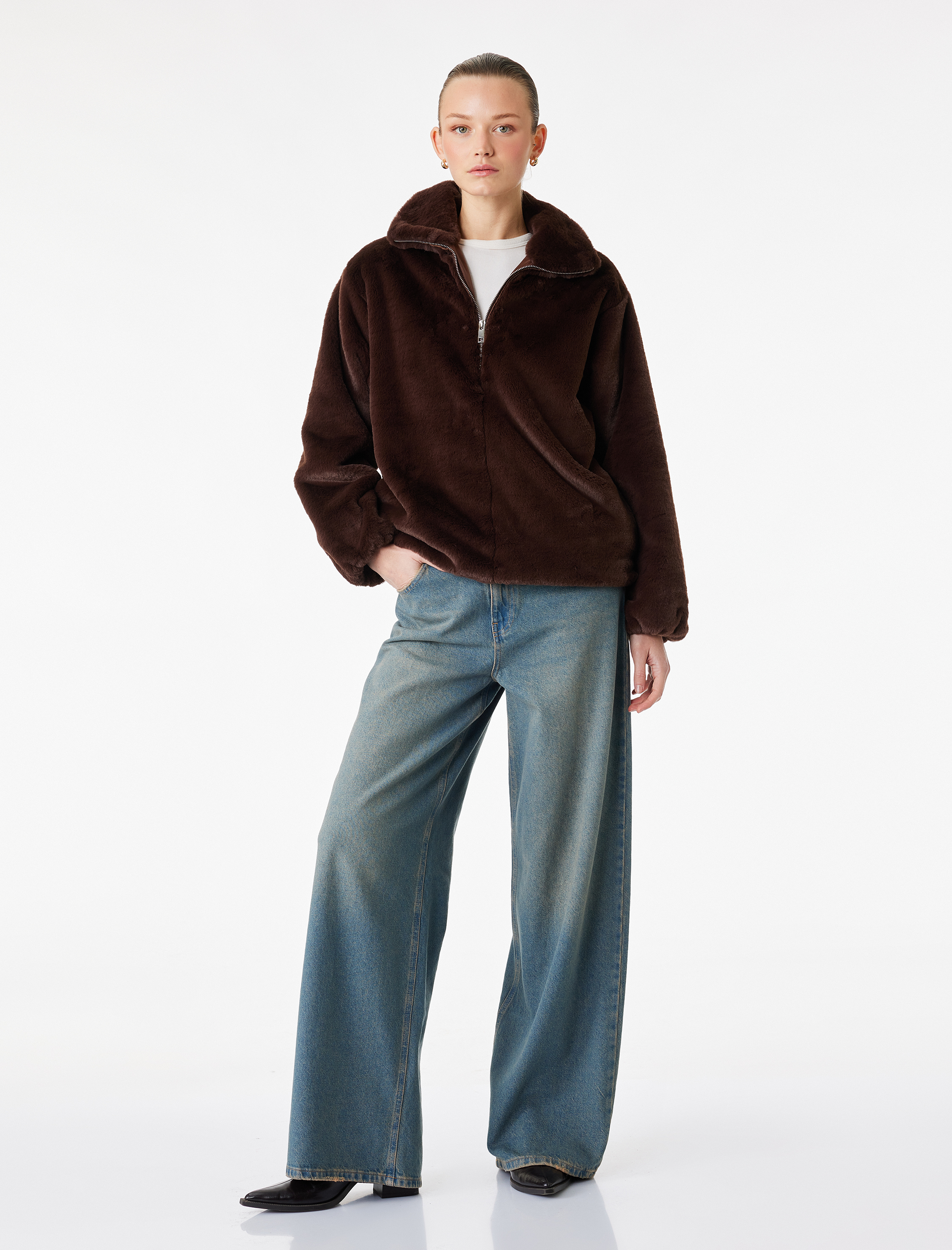   Uzun Kollu Dik Yaka Fermuarlı Suni Kürk Oversize Mont