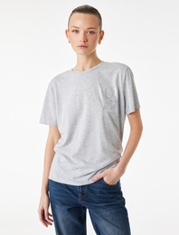 Kısa Kollu Bisiklet Yaka Baskı Detaylı Tişört