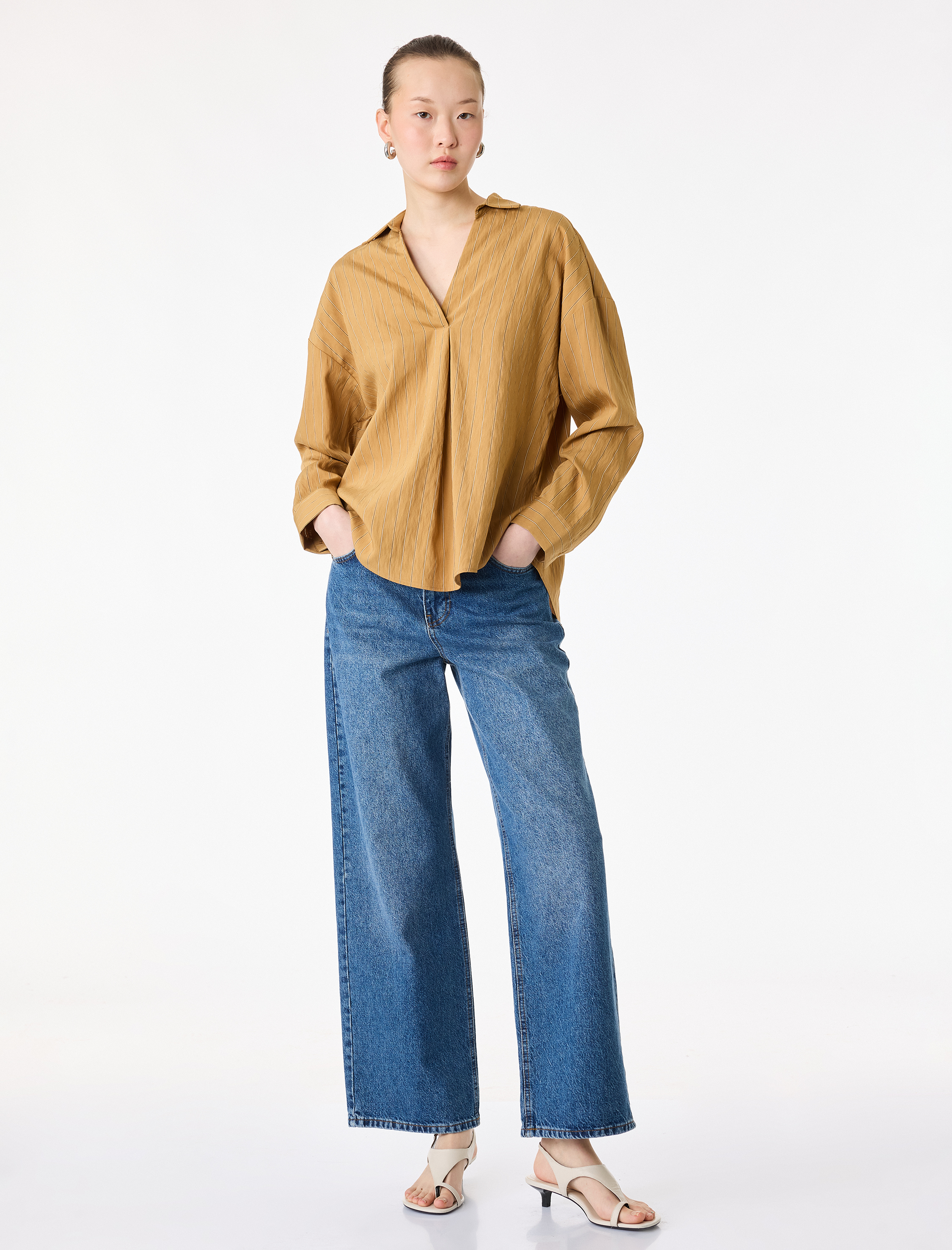   Modal Kumaş Uzun Kollu V Yaka Oversize Çizgili Gömlek