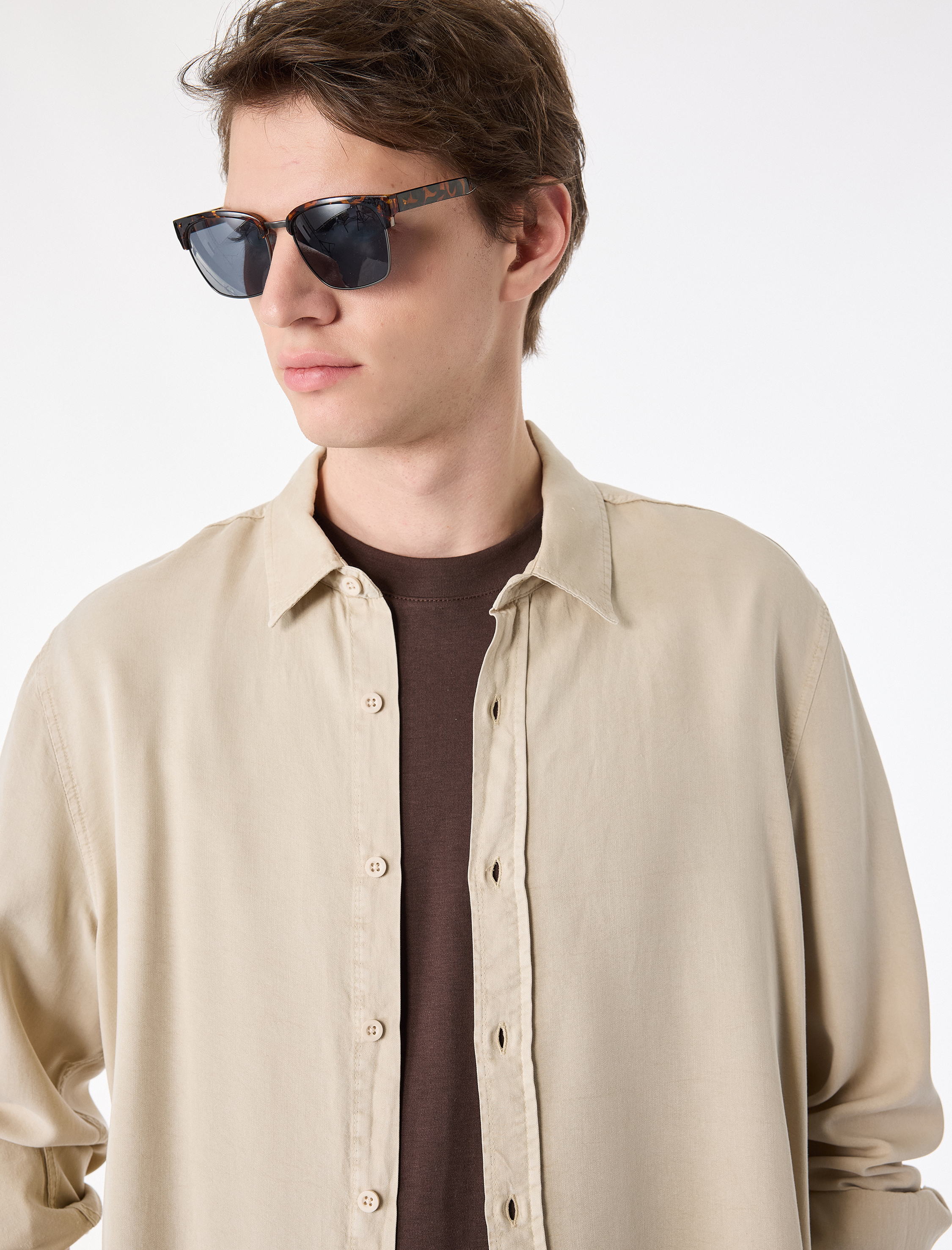   Regular Fit Düğmeli Uzun Kollu Klasik Yaka Gömlek