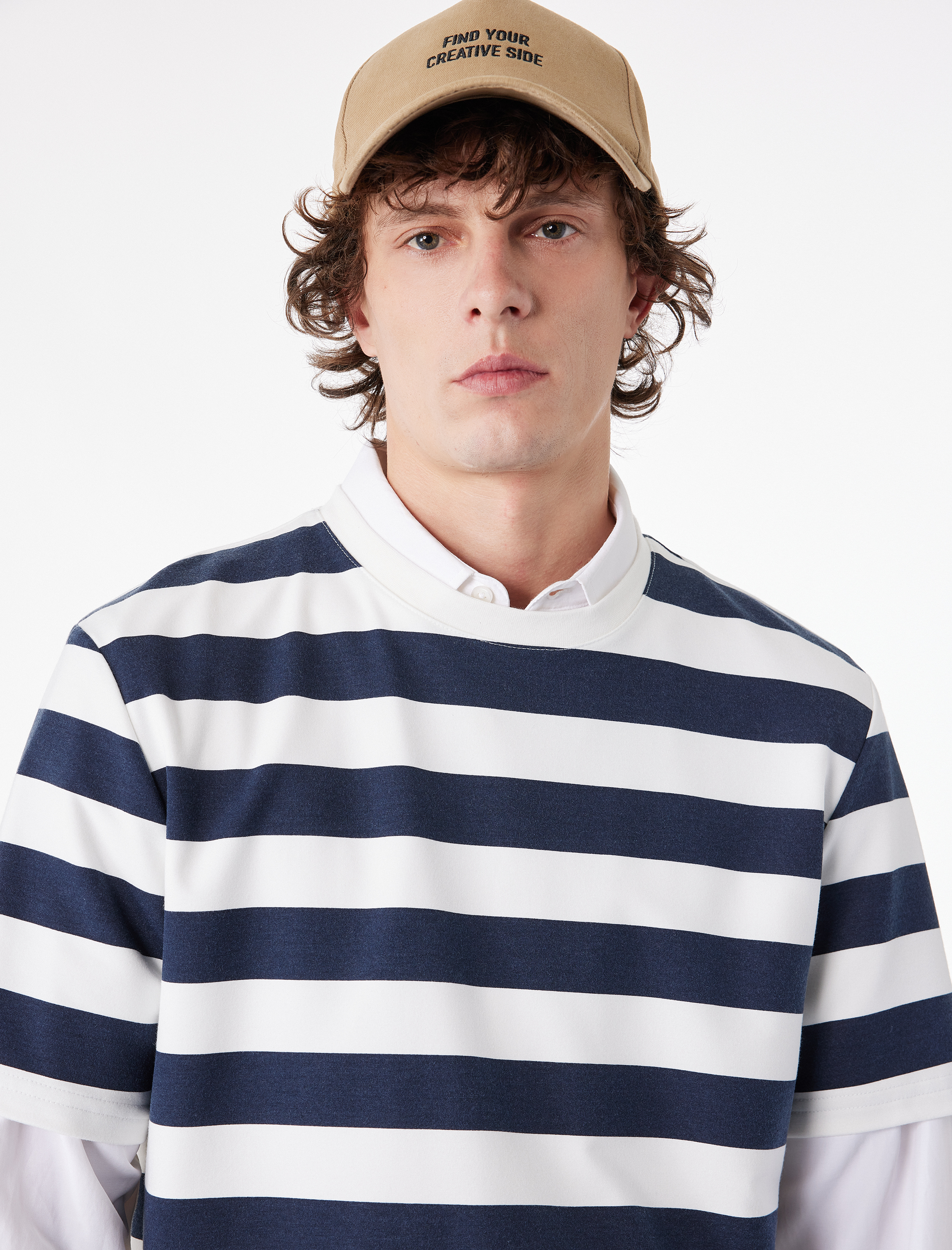   Regular Fit Viskon Karışımlı Kısa Kollu Bisiklet Yaka Çizgili Tişört