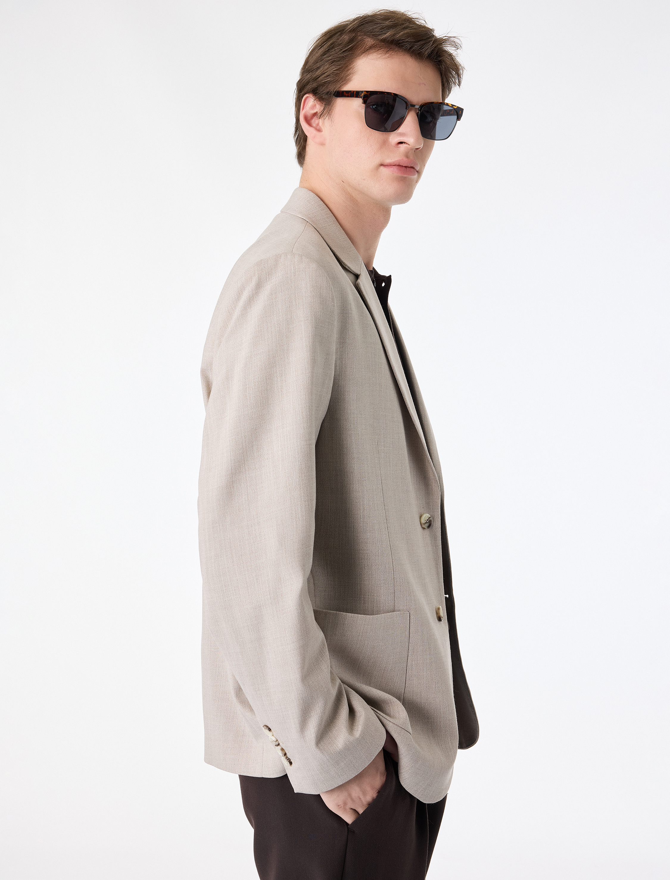   Uzun Kollu Viskon Karışımlı Cepli Düğmeli Mono Yaka Slim Fit Blazer Ceket