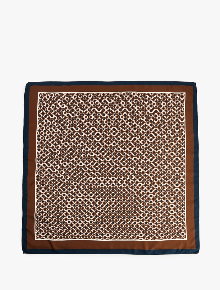 Kadın Geometrik Desenli Kare Saten Fular