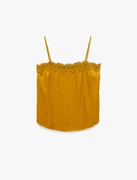 Dantel Detaylı İnce Askılı Saten Bluz