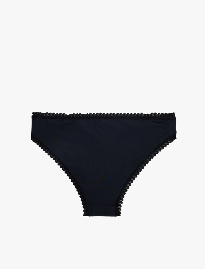  Rahat Kalıp Dantel Detaylı Brief Külot