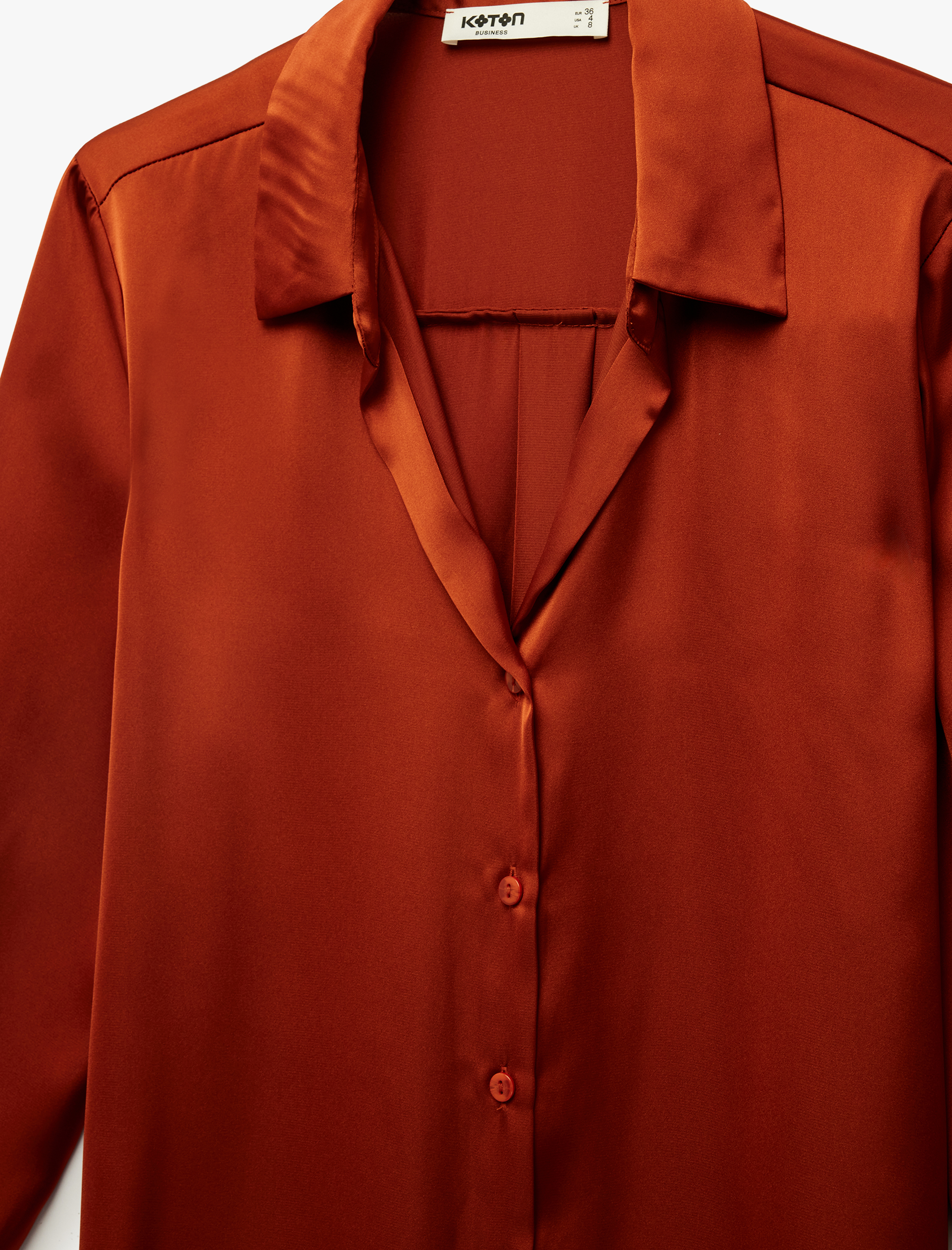   Uzun Kollu Klasik Yaka Düğmeli Saten Gömlek