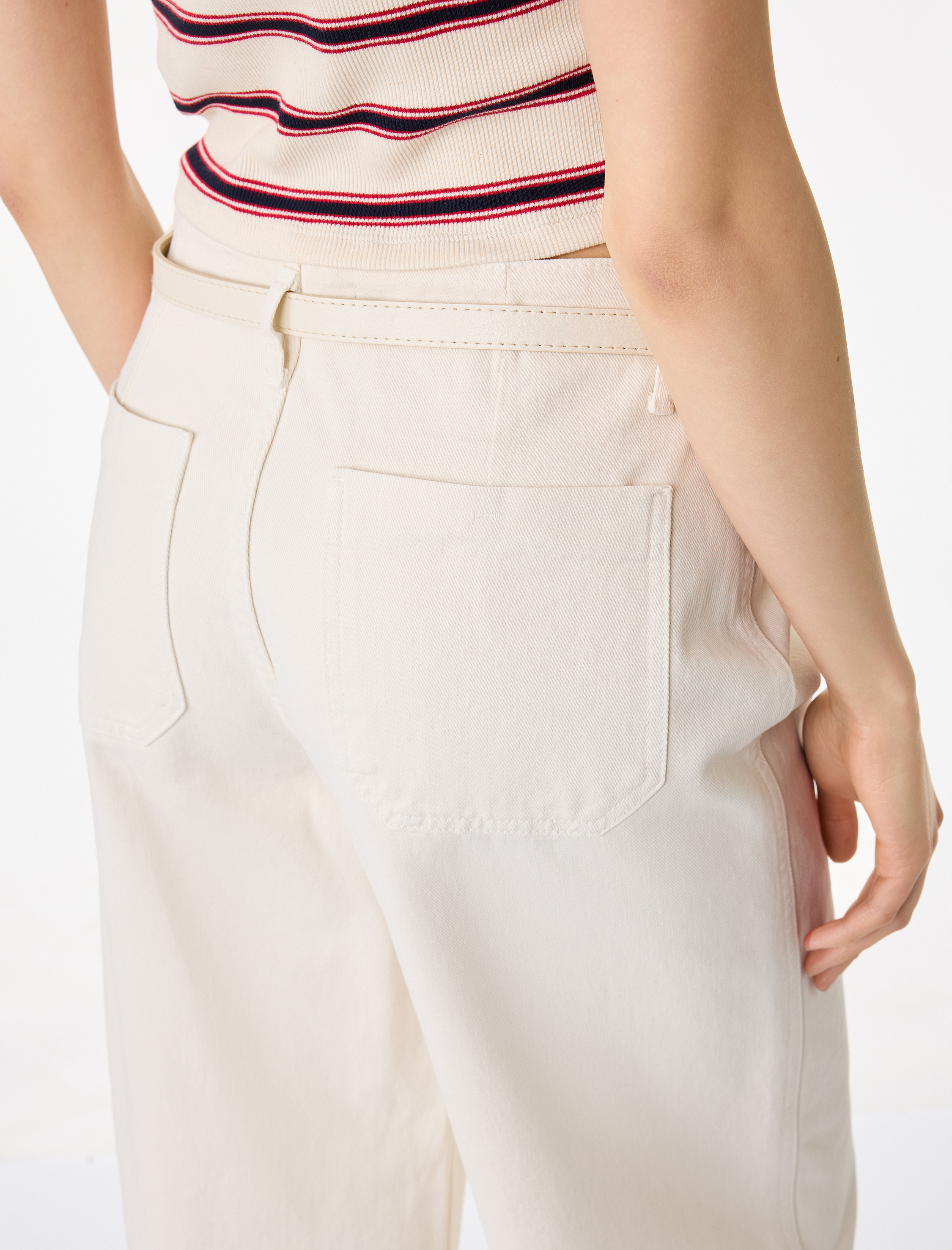   Kemer Detaylı Pamuklu Kısa Geniş Paça Pantolon - Wide Leg Jeans