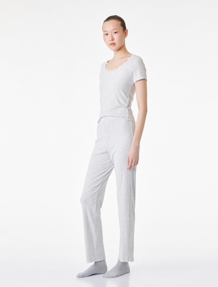  Viskon Slim Fit Kısa Kollu Bisiklet Yaka Tişört Pijama Takımı