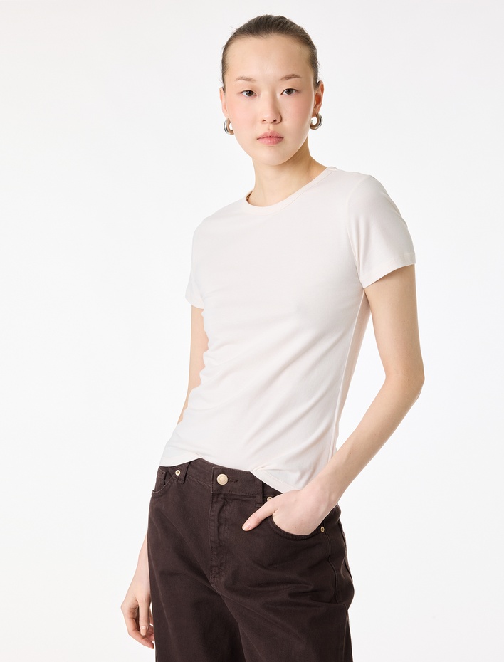  Pamuklu Slim Fit Kısa Kollu Bisiklet Yaka Basic Tişört