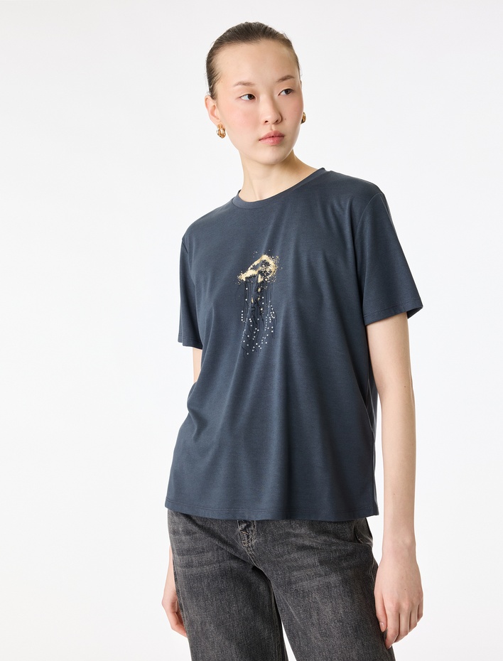  Kısa Kollu Bisiklet Yaka Taşlı Deniz Anası Grafik Baskılı Tişört