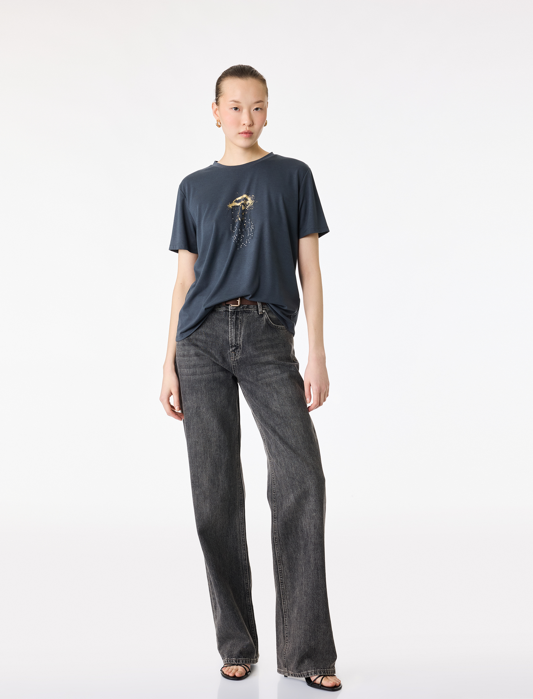   Kısa Kollu Bisiklet Yaka Taşlı Deniz Anası Grafik Baskılı Tişört