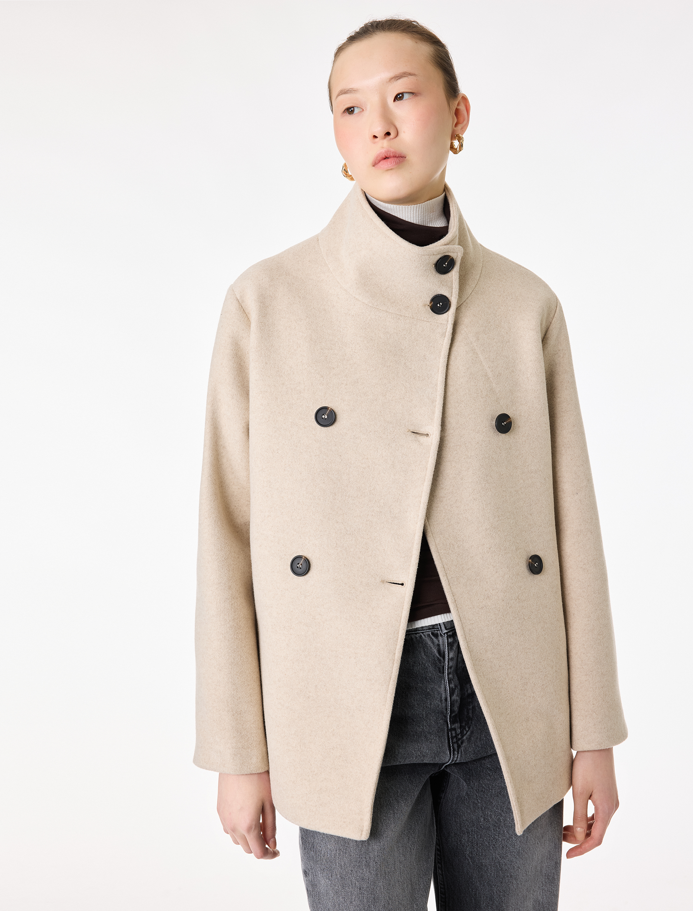   Uzun Kollu Düğmeli Cepli Dik Huni Yaka Kaşe Kaban