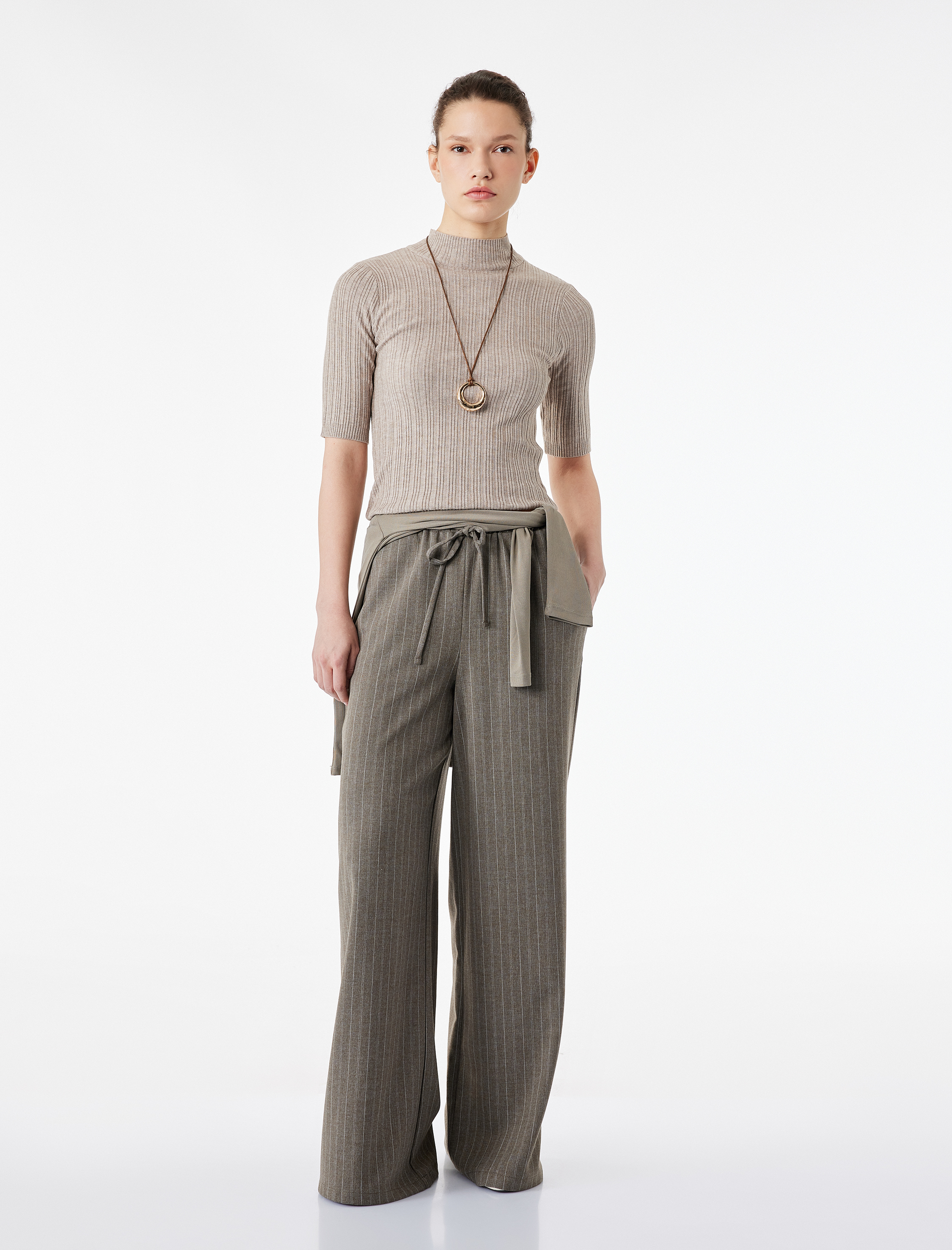   Beli Bağcıklı Cepli Geniş Paça Çizgili Pantolon