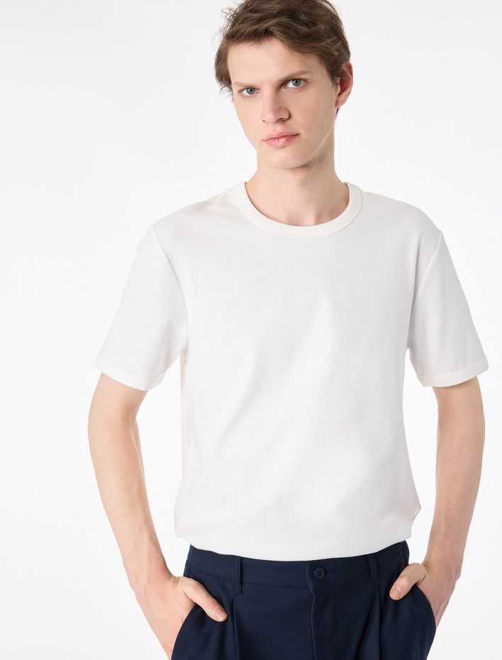  Kısa Kollu Biyeli Pamuklu Bisiklet Yaka Slim Fit Tişört