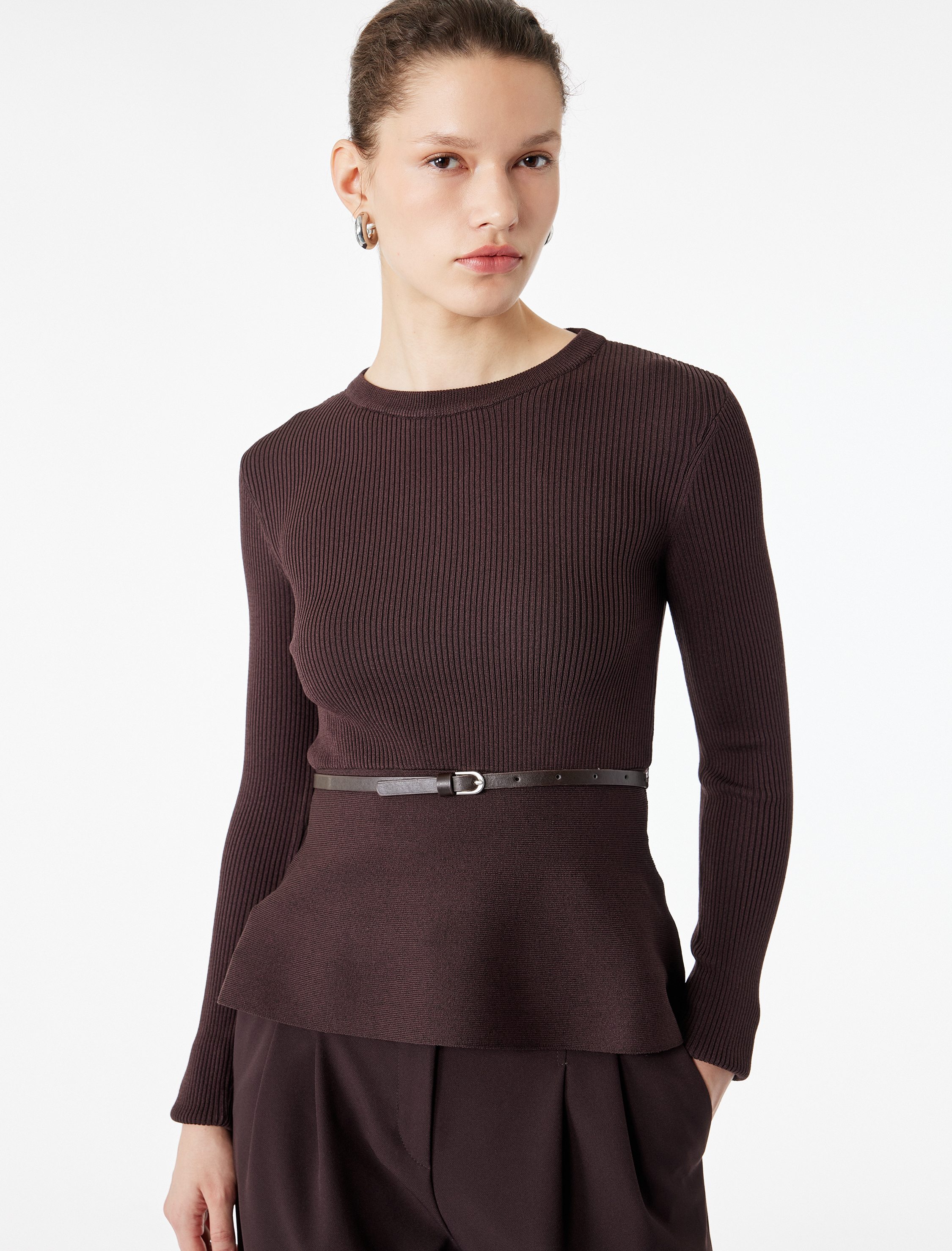   Uzun Kollu Bisiklet Yaka Kemer Detaylı Peplum Kesim Triko Kazak