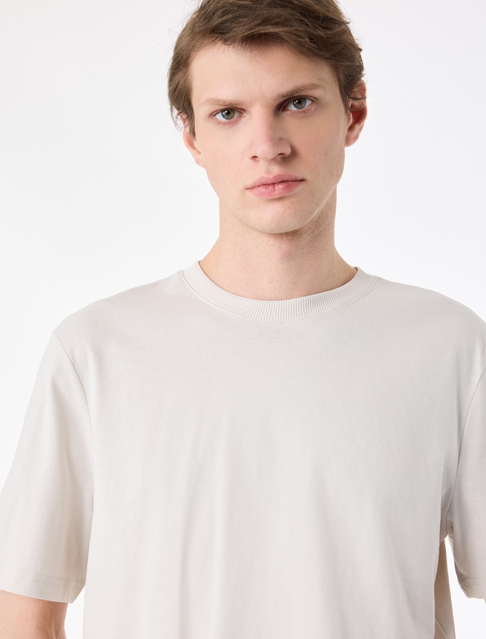  Regular Fit Bisiklet Yaka Pamuklu Basic Kısa Kollu Tişört