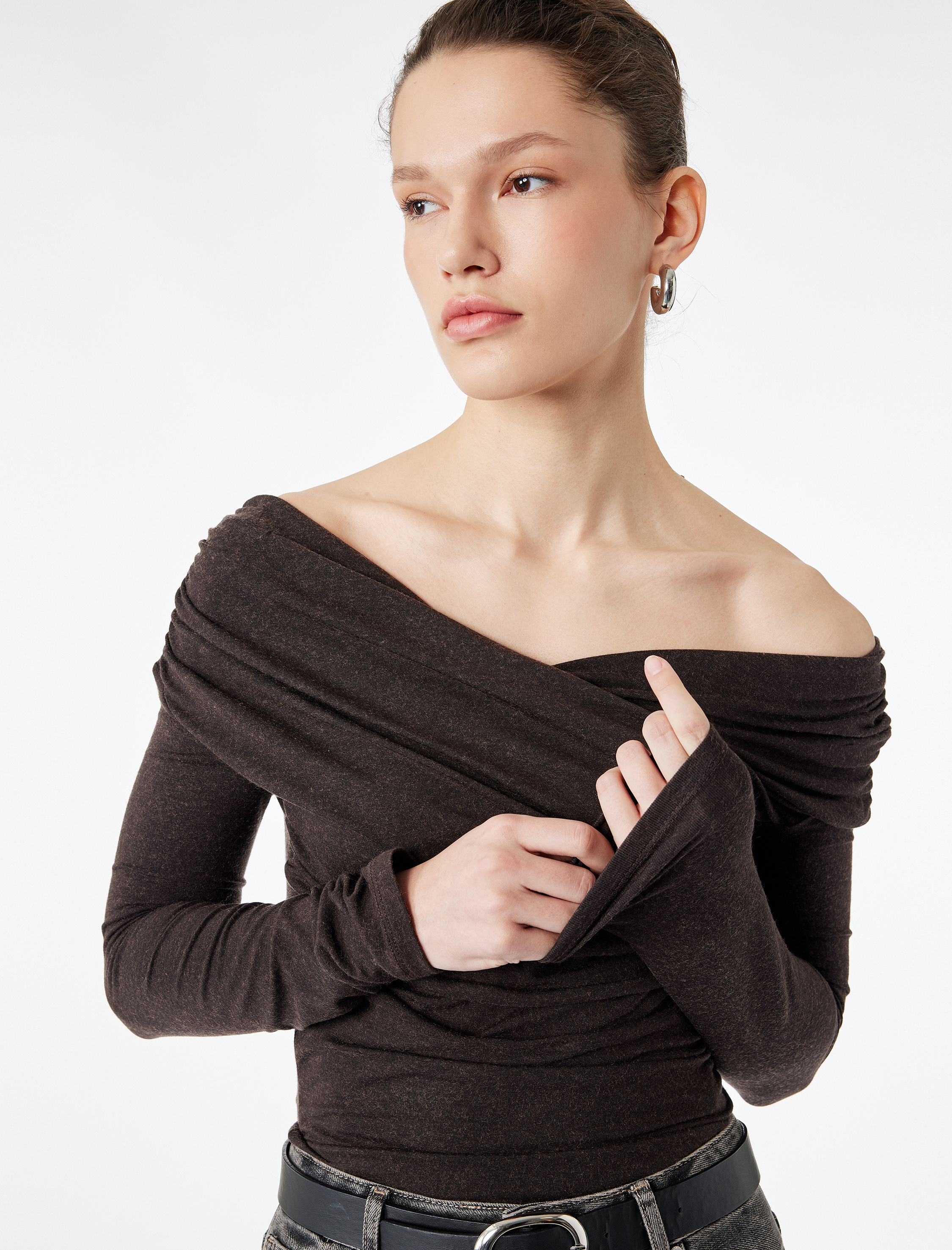   Koyun Yünü Karışımlı Slim Fit Uzun Kollu Kruvaze Degaje Yaka Açık Omuz Bluz