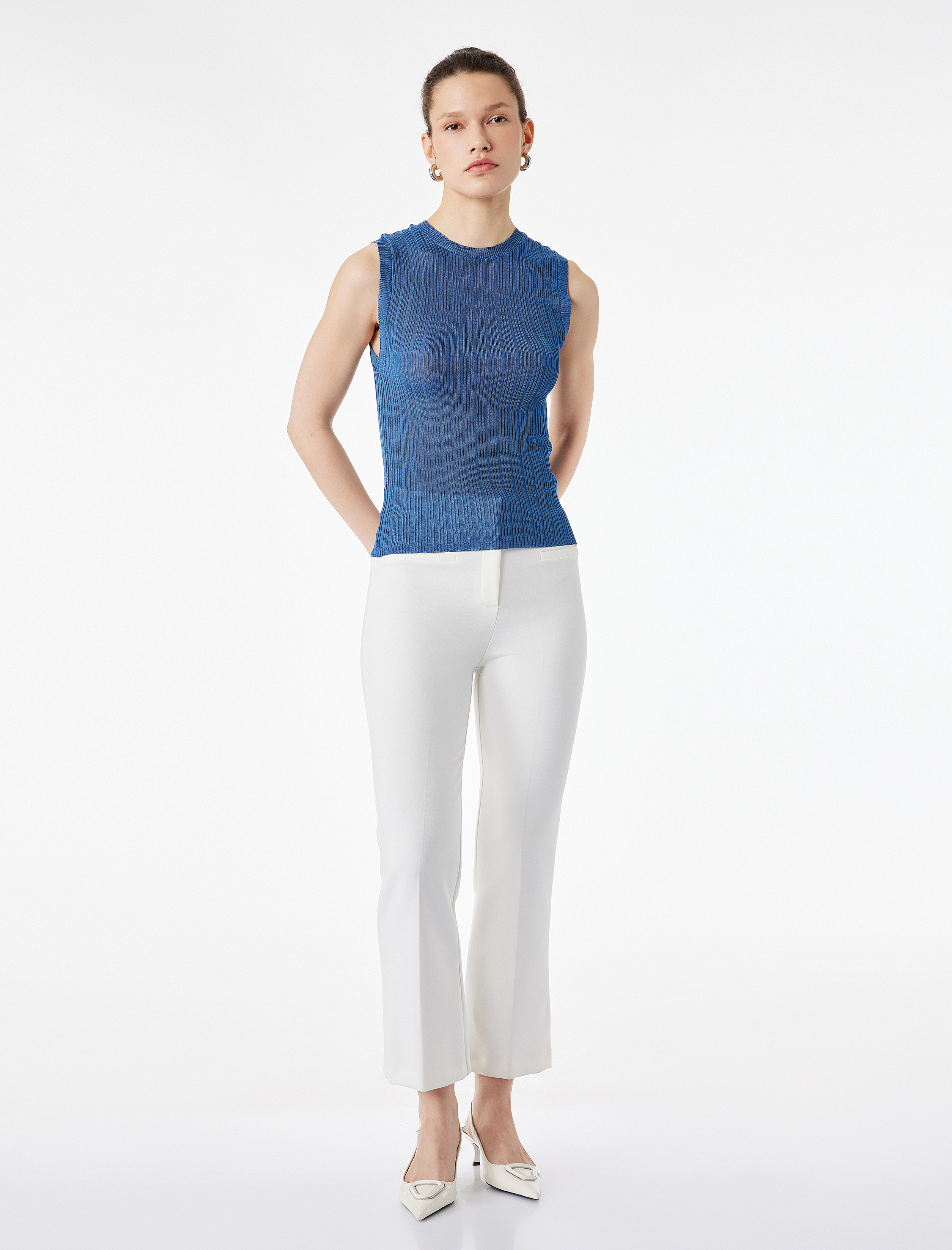   Bisiklet Yaka Kolsuz Triko Bluz