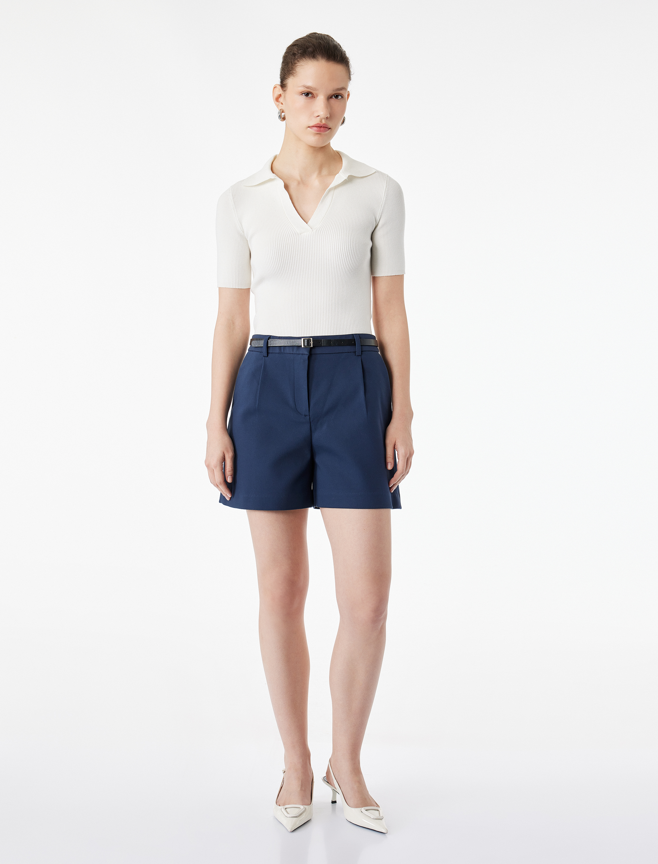   Cepli Viskon Karışımlı Kemer Detaylı Yüksek Bel Bermuda Şort