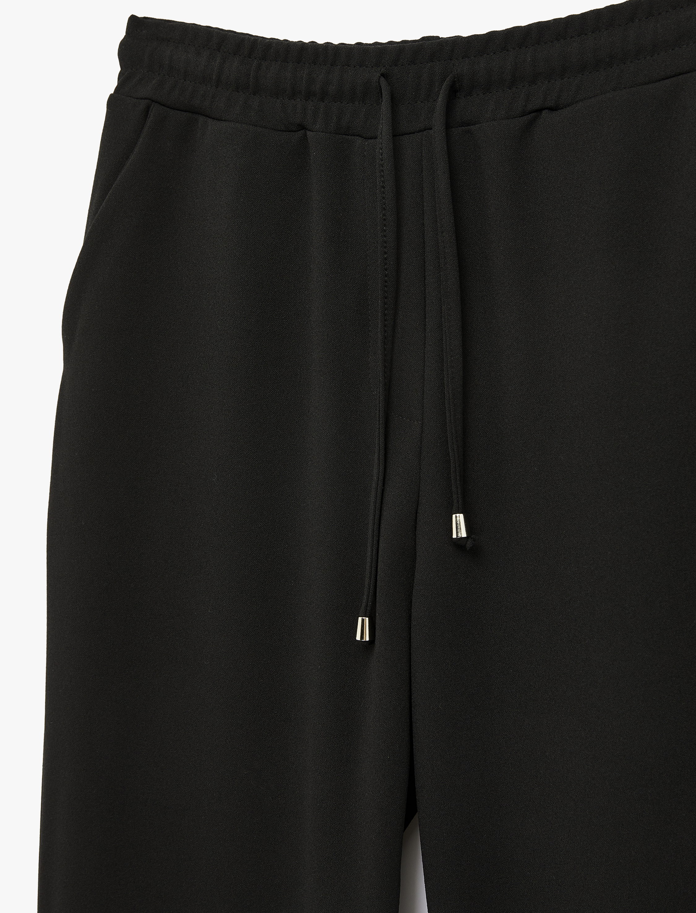   Krep Scuba Kumaş Rahat Kalıp Cepli Beli Bağlamalı Jogger Pantolon