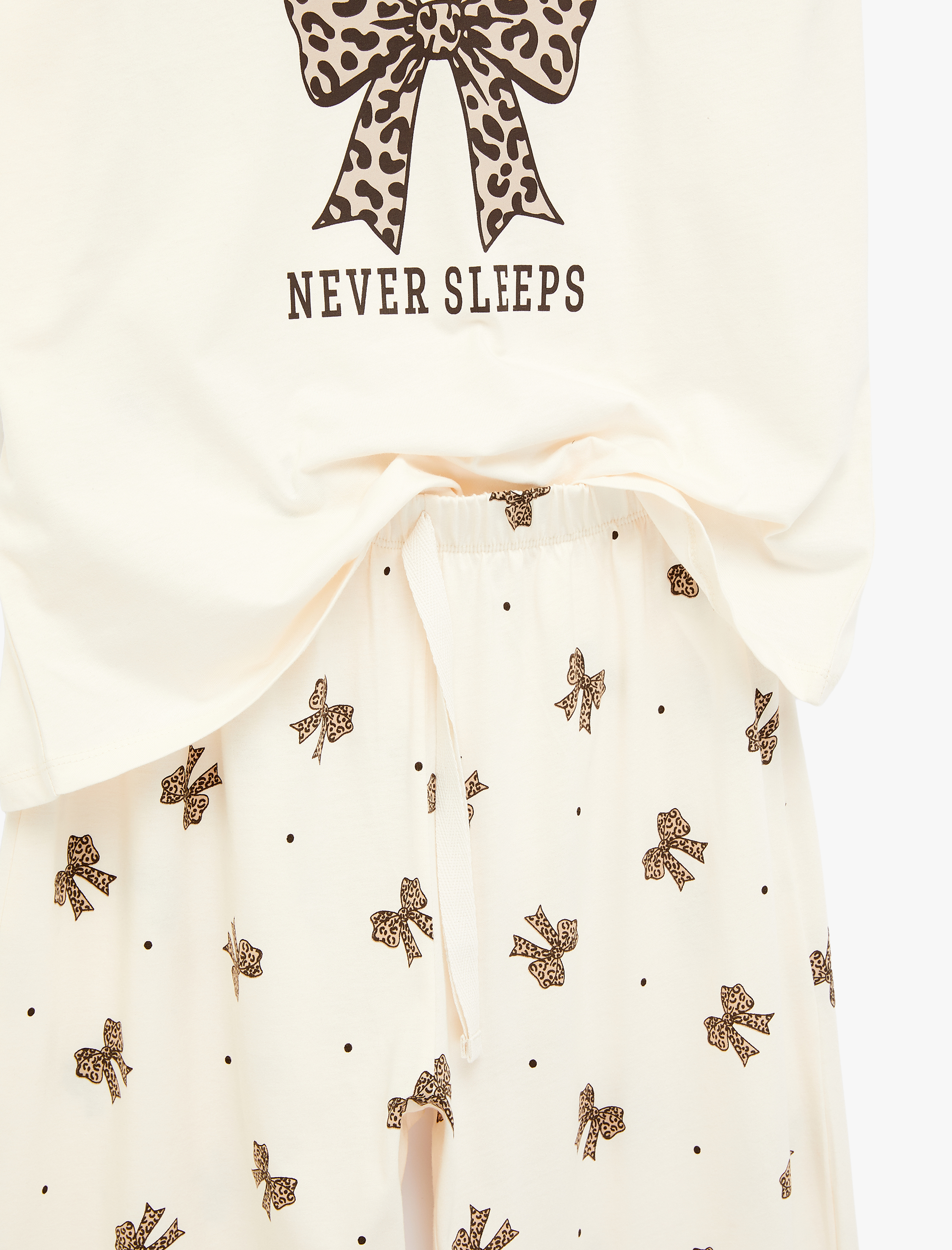   Kısa Kollu Bisiklet Yaka Fiyonk Baskılı  Pamuklu Pijama Takımı