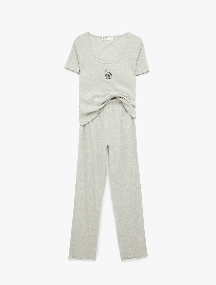  Bisiklet Yaka Kısa Kollu Rahat Kesim Pijama Takımı