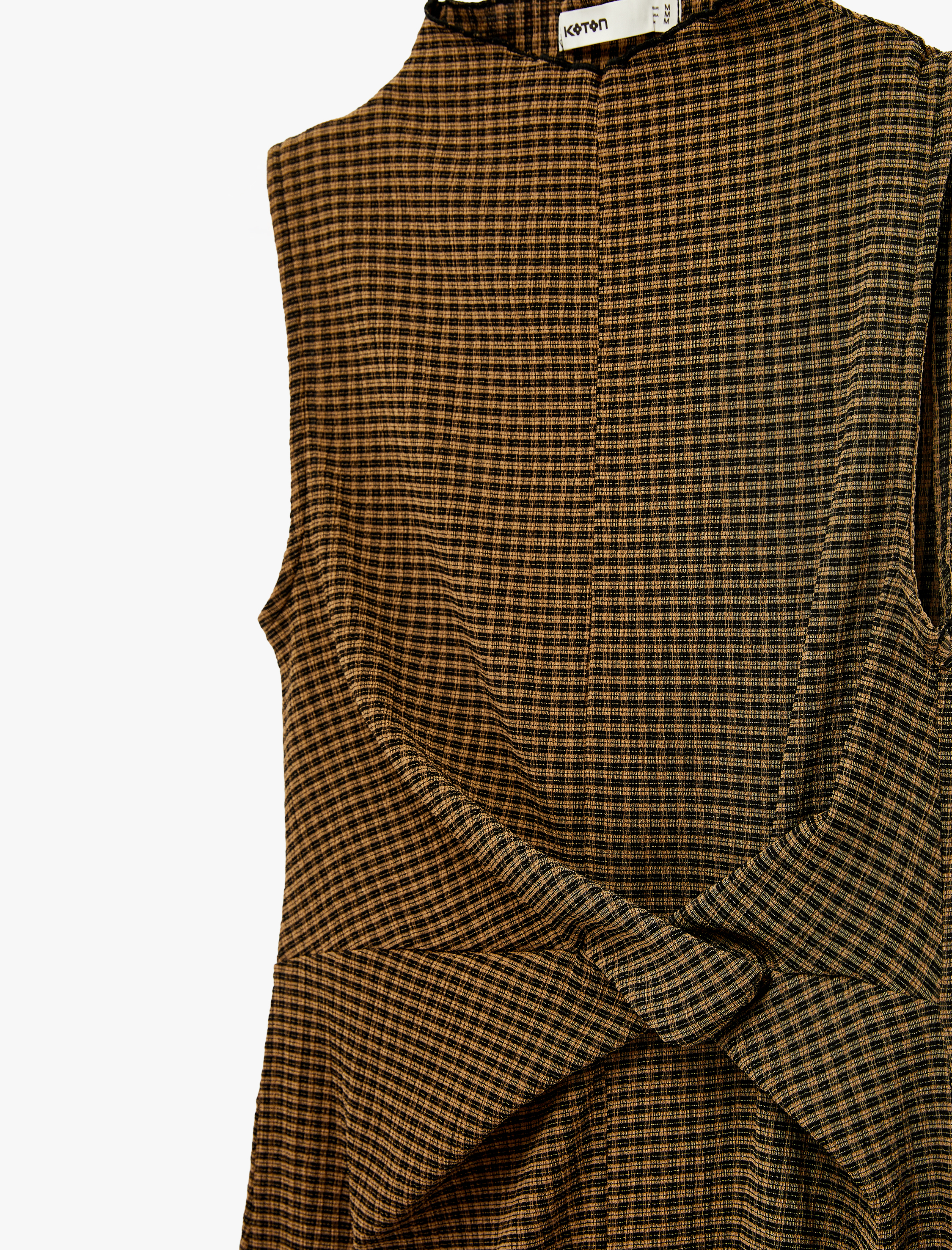   Bürümcük Kumaş Slim Fit Dik Yaka Kolsuz Düğüm Detaylı Kareli Midi Elbise