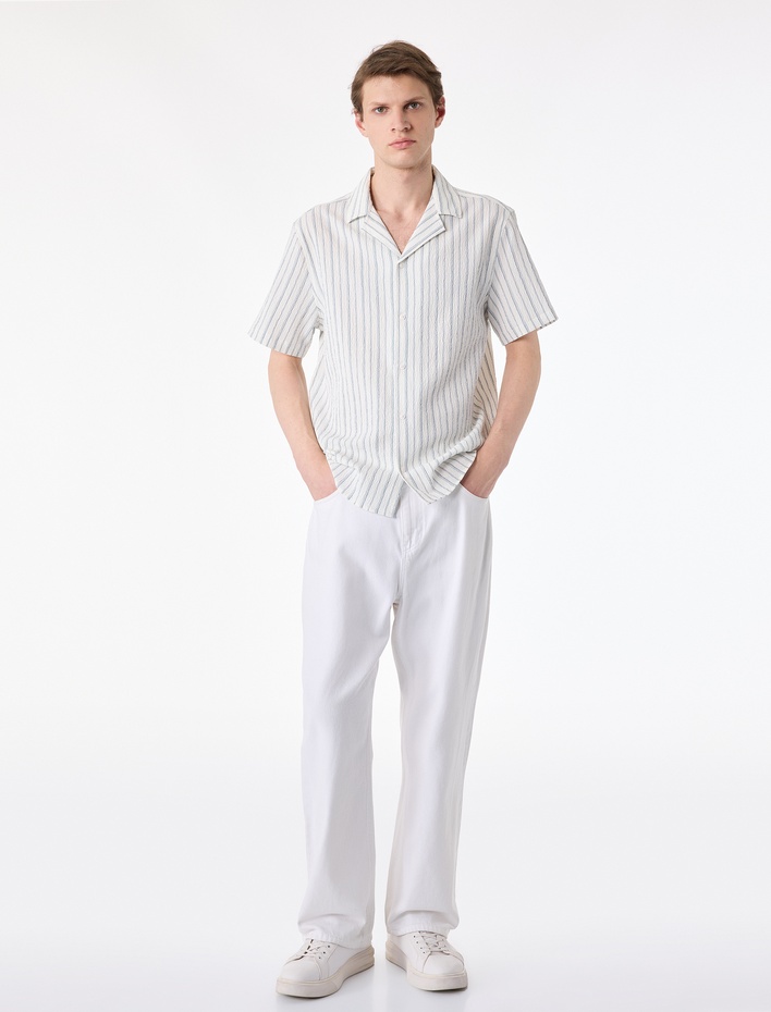  Regular Fit Kısa Kollu Devrik Yaka Çizgili Gömlek