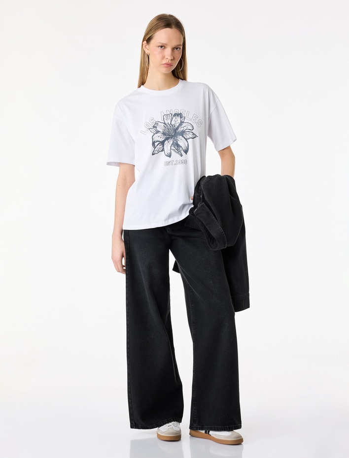  Çiçek Baskılı Rahat Kalıp Kısa Kollu Bisiklet Yaka Pamuklu Tişört