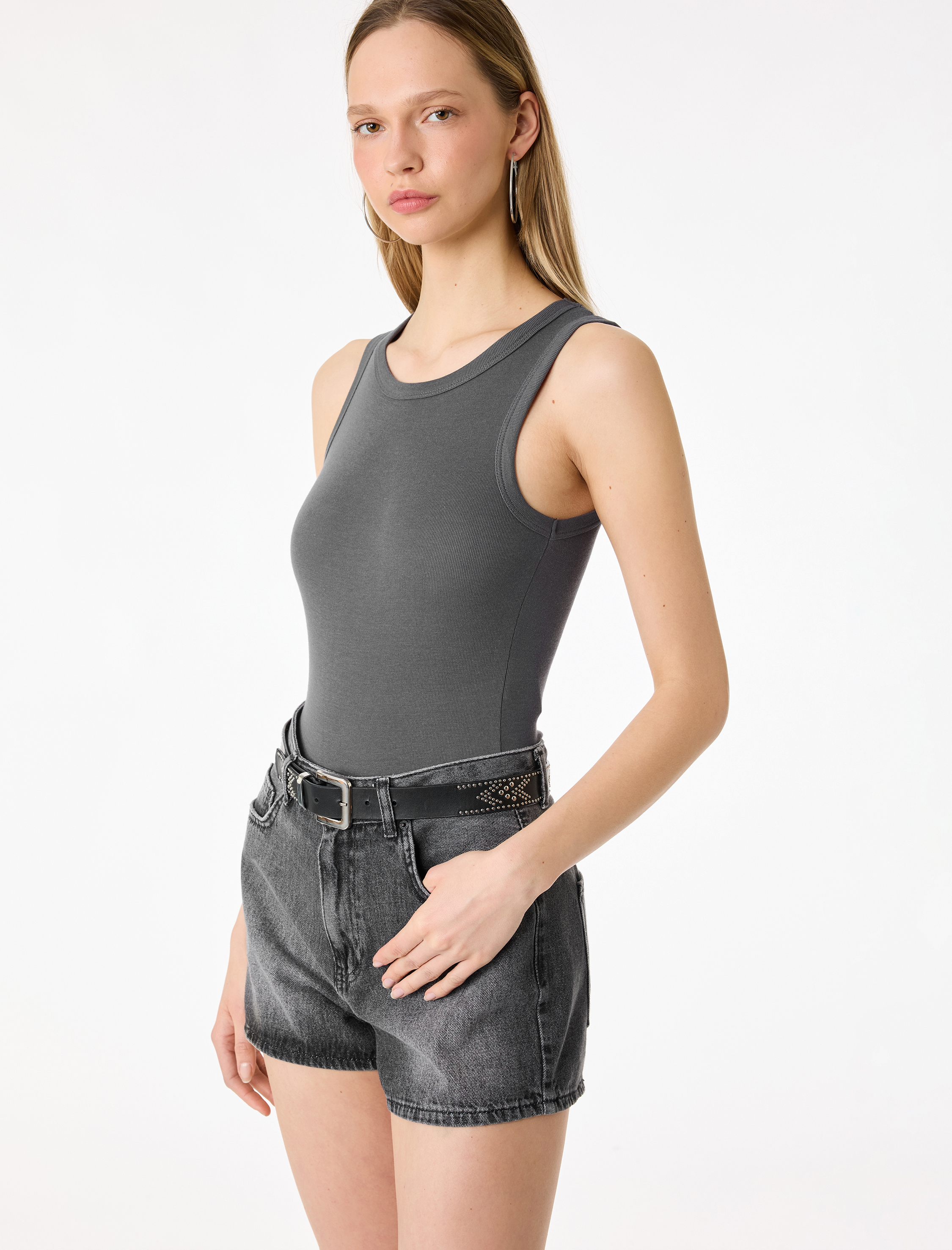   Çıtçıt Düğme Detaylı Kolsuz Bisiklet Yaka Bodysuit