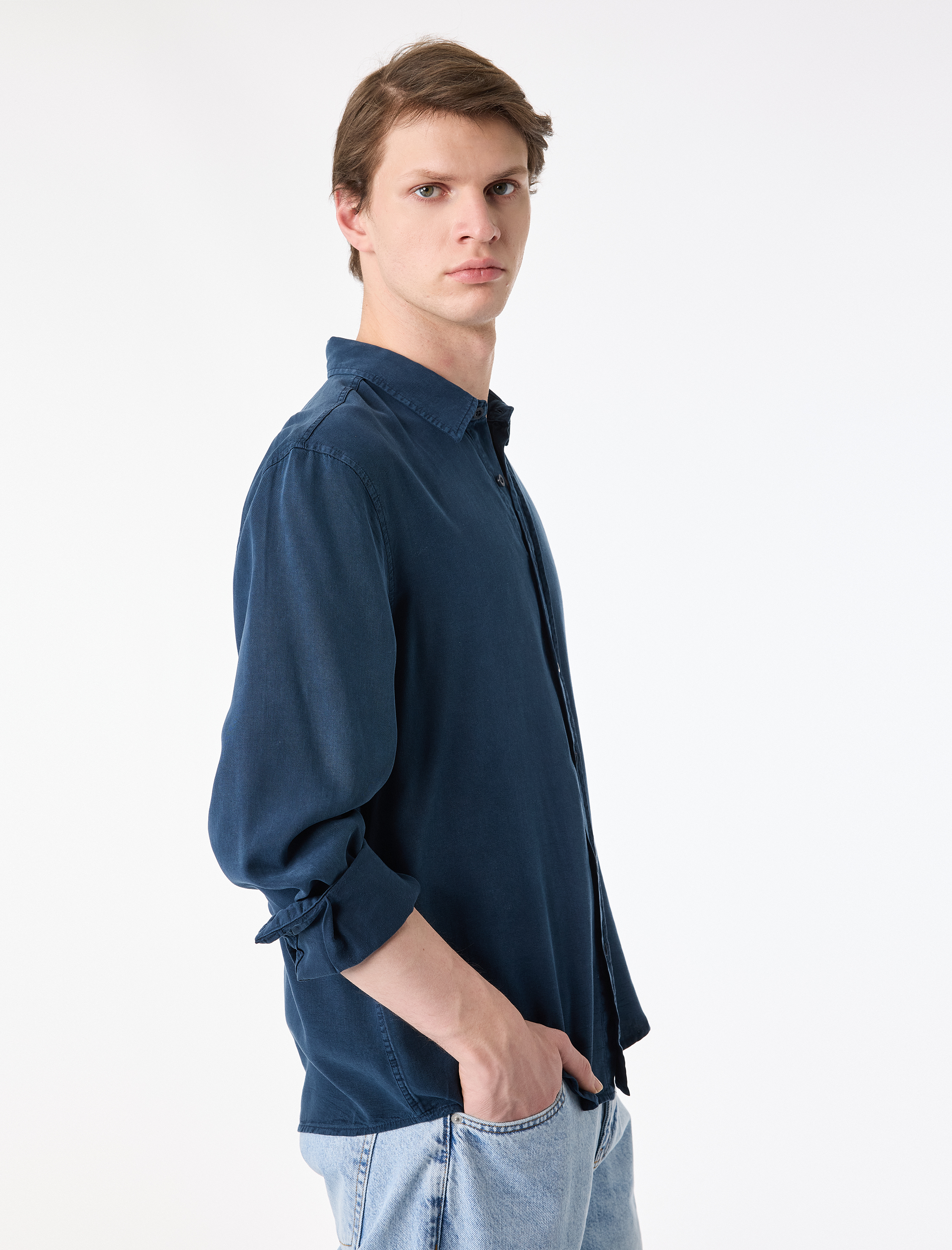   Regular Fit Düğmeli Uzun Kollu Klasik Yaka Gömlek