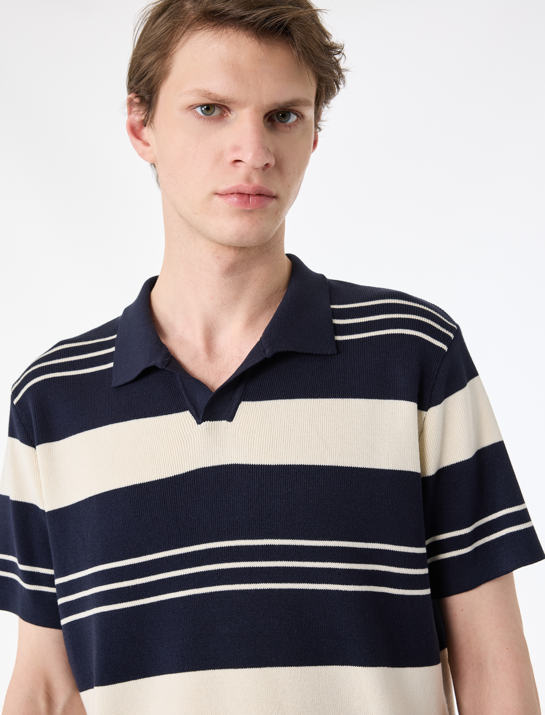   Regular Fit Polo Yaka Çizgili Kısa Kollu Triko Tişört