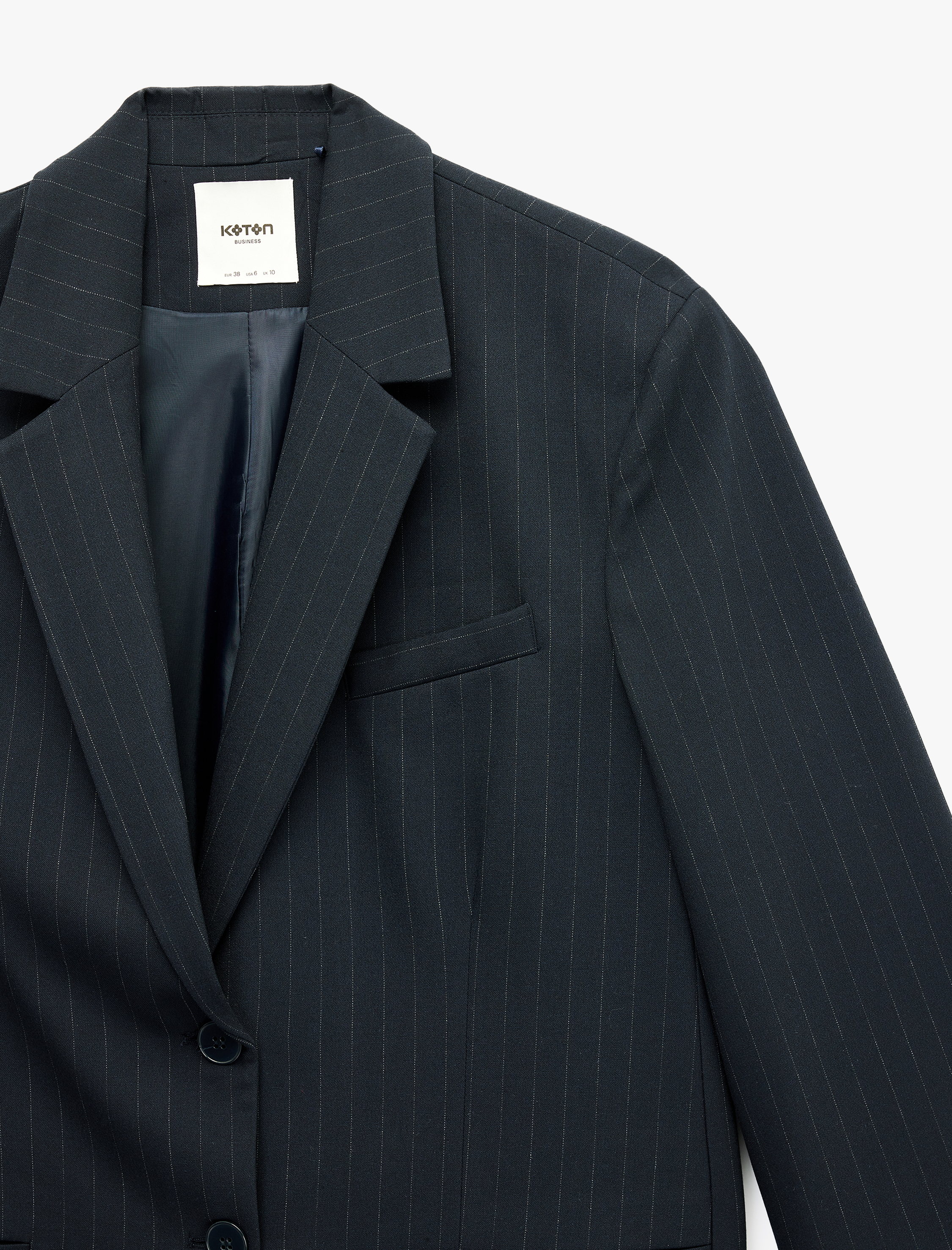   Viskon Karışımlı Cep Detaylı Düğmeli Geniş Yaka Blazer Ceket