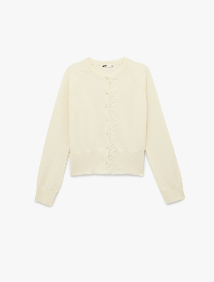  Koyun Yünü Karışımlı Uzun Kollu Bisiklet Yaka Düğmeli Dantel Detaylı Hırka