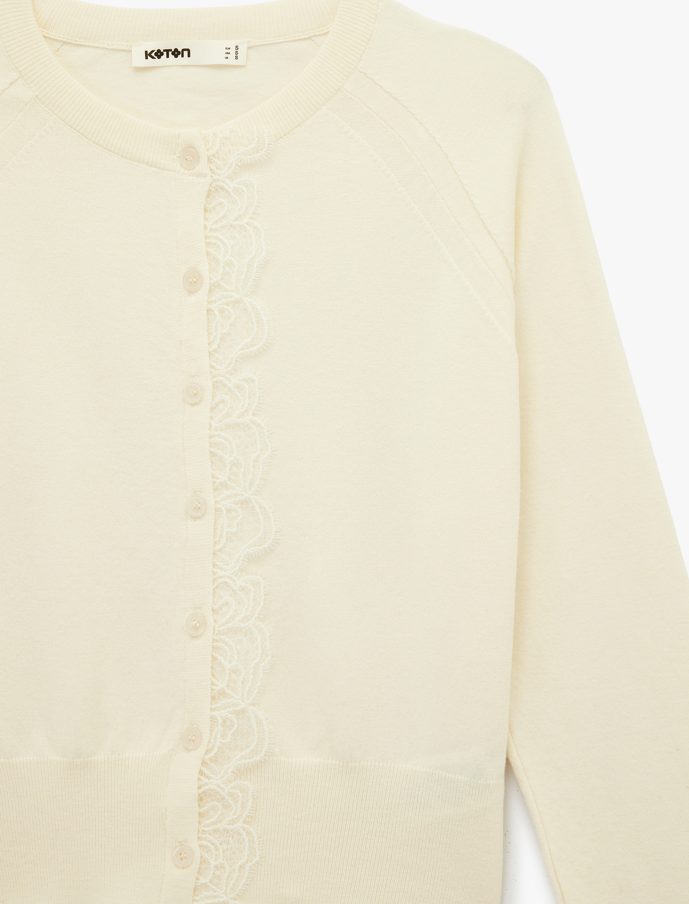   Koyun Yünü Karışımlı Uzun Kollu Bisiklet Yaka Düğmeli Dantel Detaylı Hırka