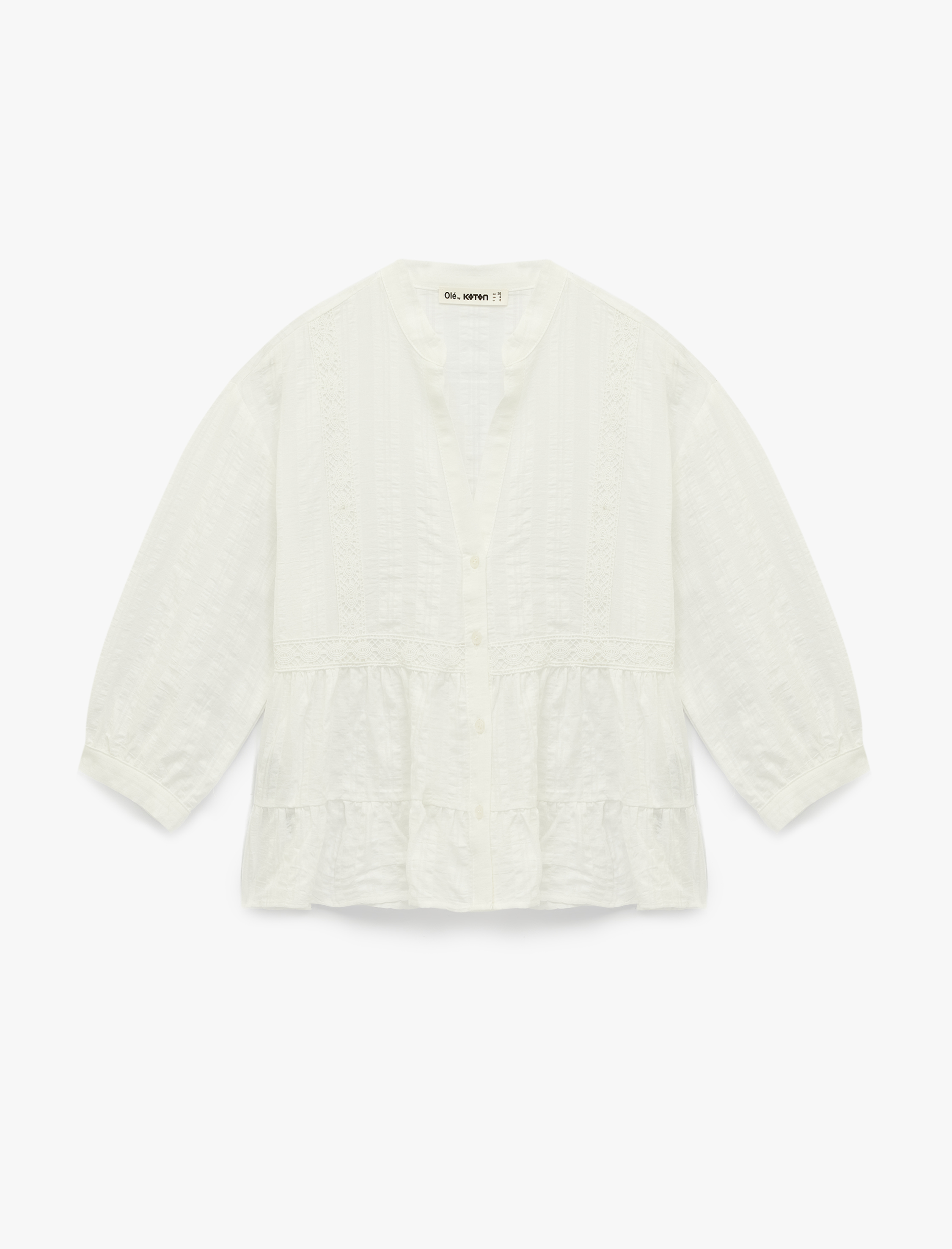   3/4 Kol Pamuklu V Yaka  Düğmeli Volanlı Brodeli Bluz