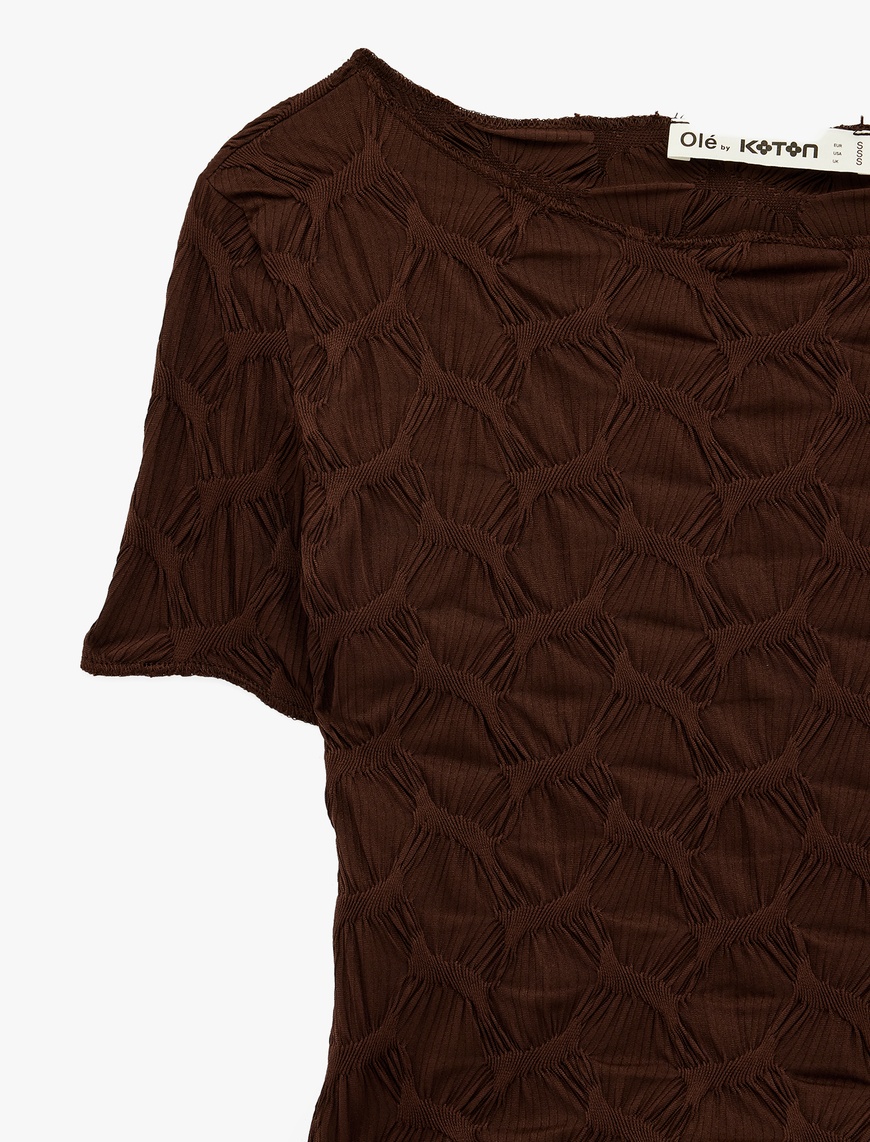 Kahve Bürümcük Kumaş Slim Fit Kısa Kollu Kayık Yaka Crop Tişört